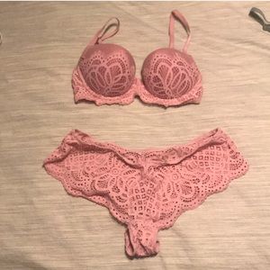 Victoria’s Secret Matching Bra + Panty 32C + M